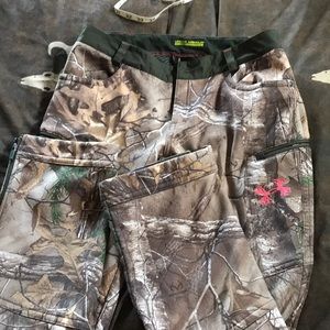 UA Women’s Hunting Pants
